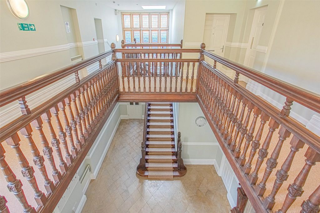 Property photo 2 of 13 Picture No. 11