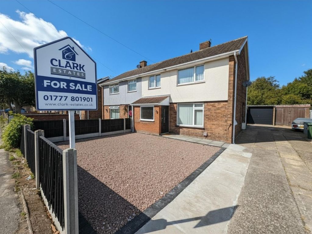 Property photo 1 of 16 Outside