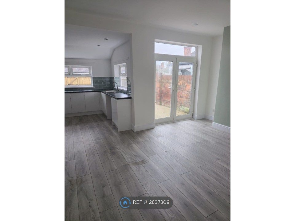 Property photo 3 of 26