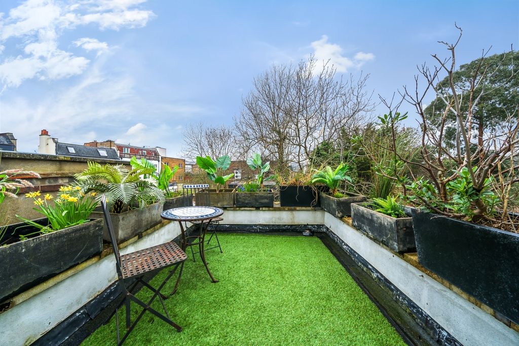 Property photo 2 of 18 1101066 (9)