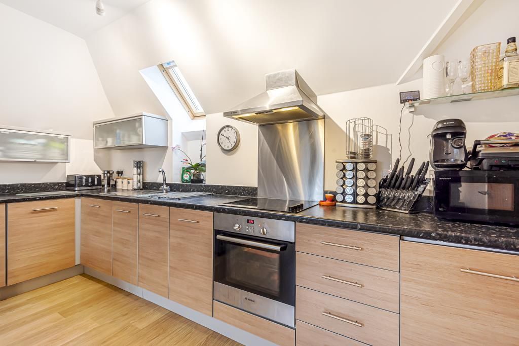 Property photo 3 of 8 Kitchen