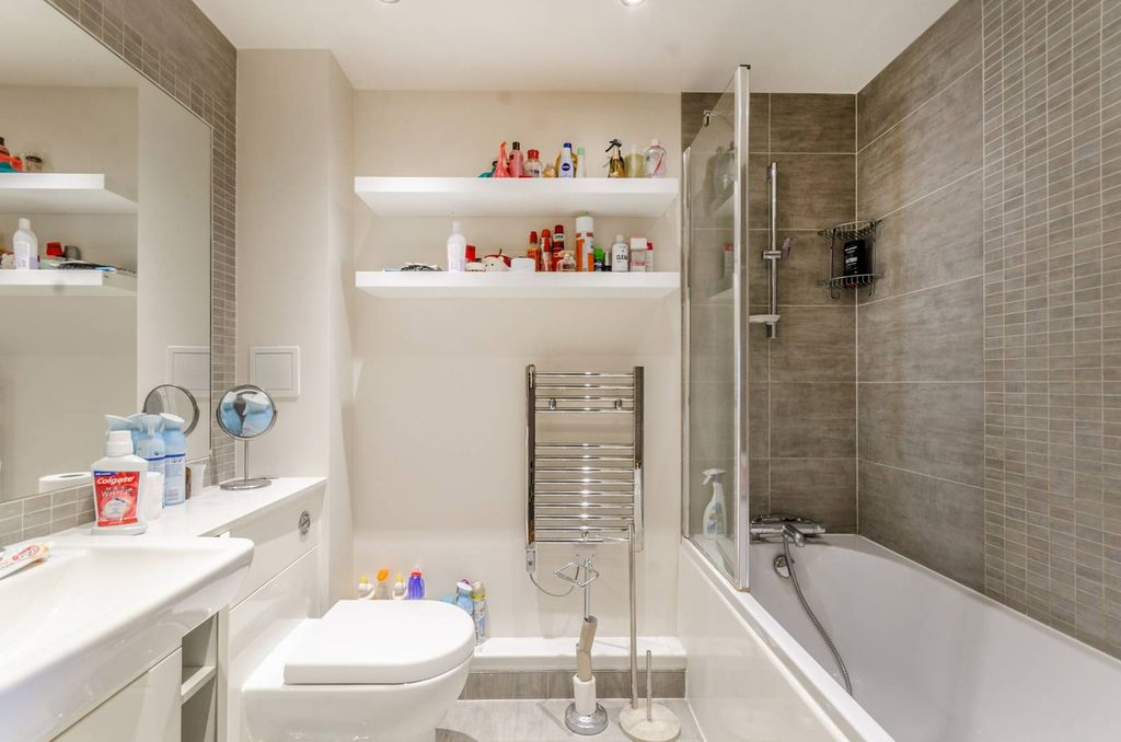 Property photo 3 of 4