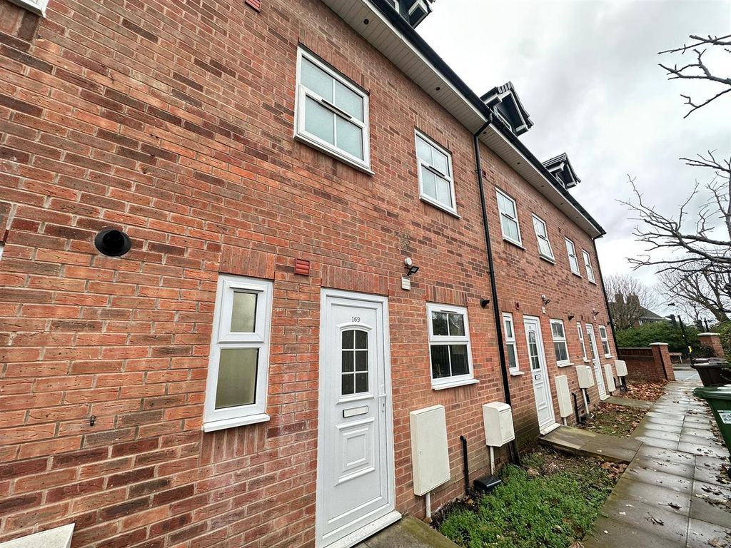 Property photo 1 of 9 Photo 11-11-2025, 12 46 25 Pm (1).Jpg