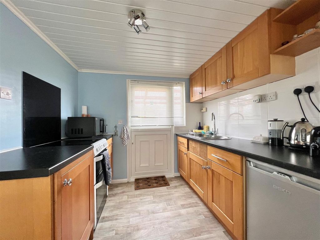 Property photo 2 of 10 17.Jpg