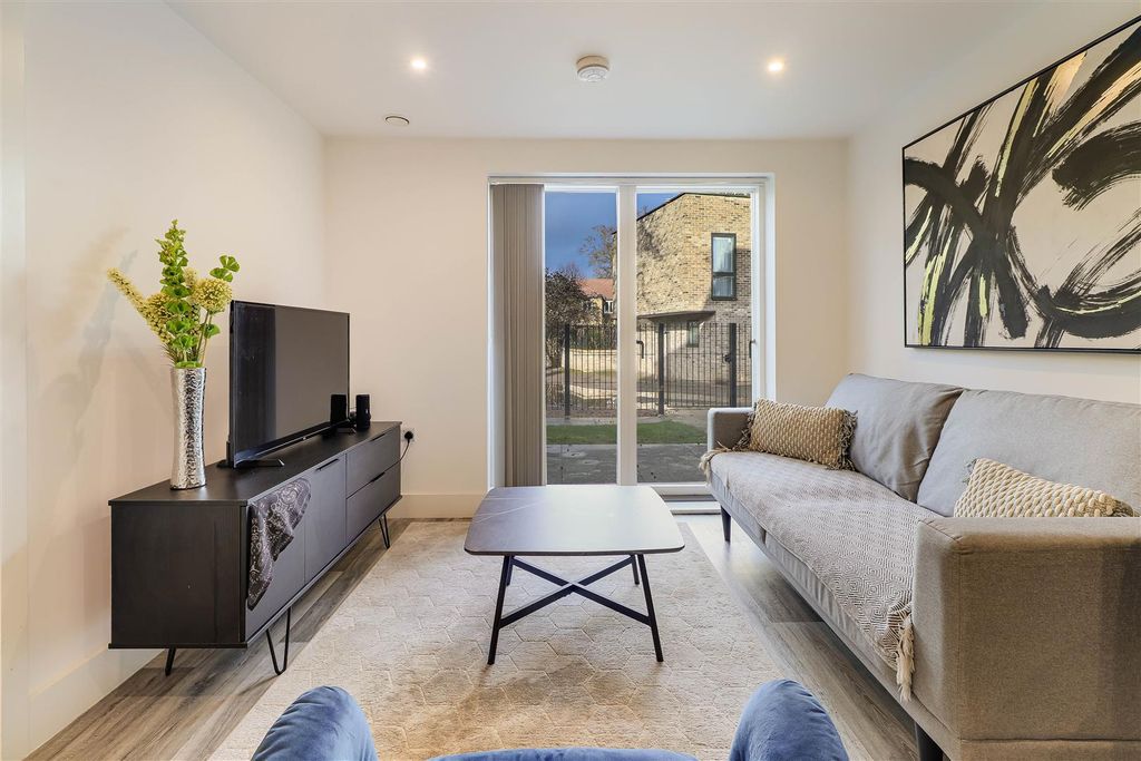 Additional image 6 of 1 bed flat for saleAttewater House, Water Street CB4