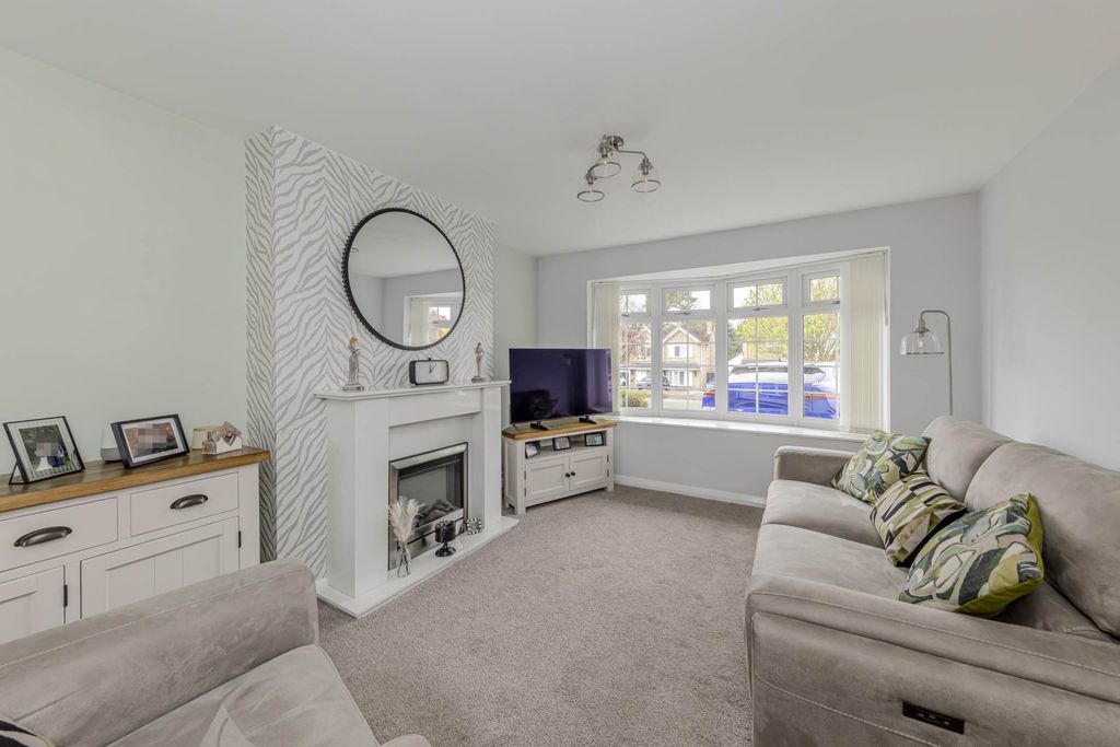 Property photo 3 of 24