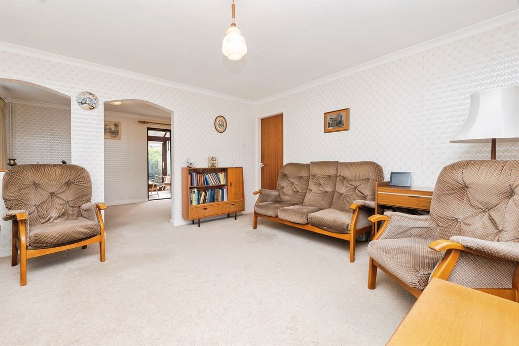 Property photo 2 of 19