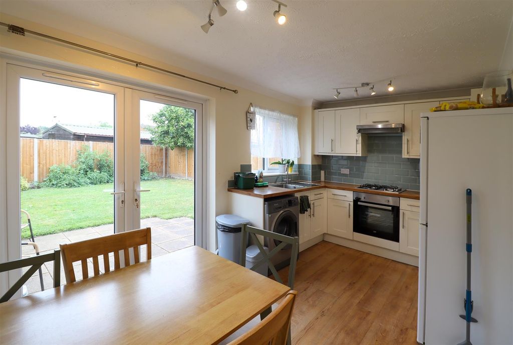 Property photo 3 of 12 Img_8135.Jpg