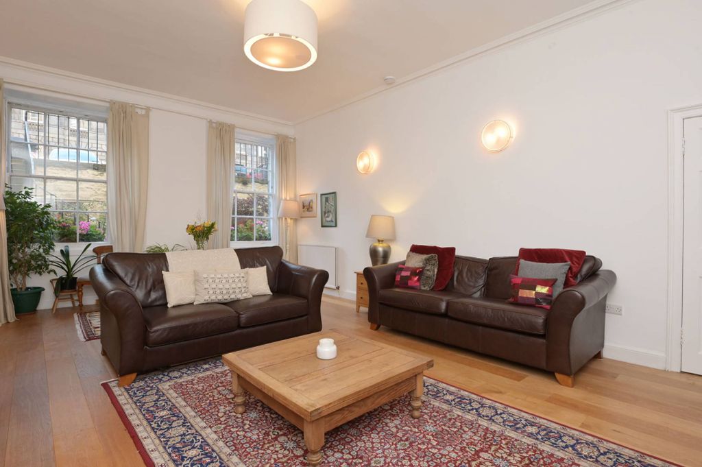 Property photo 3 of 30