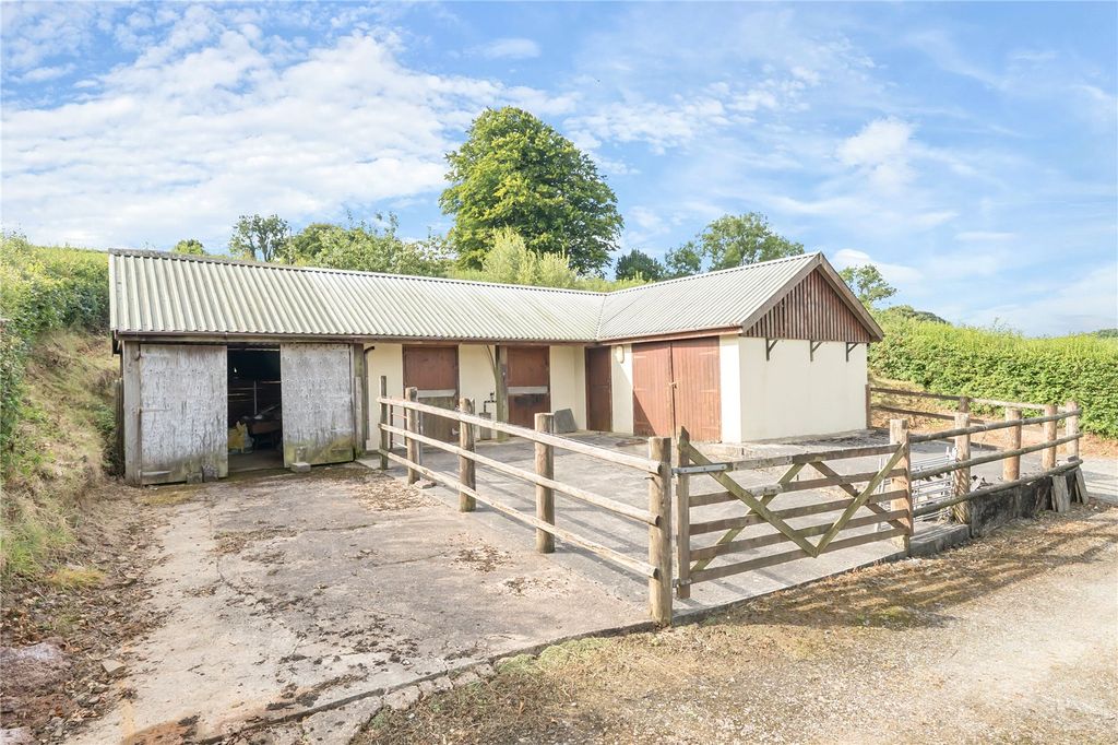 Property photo 2 of 17 Picture No. 35
