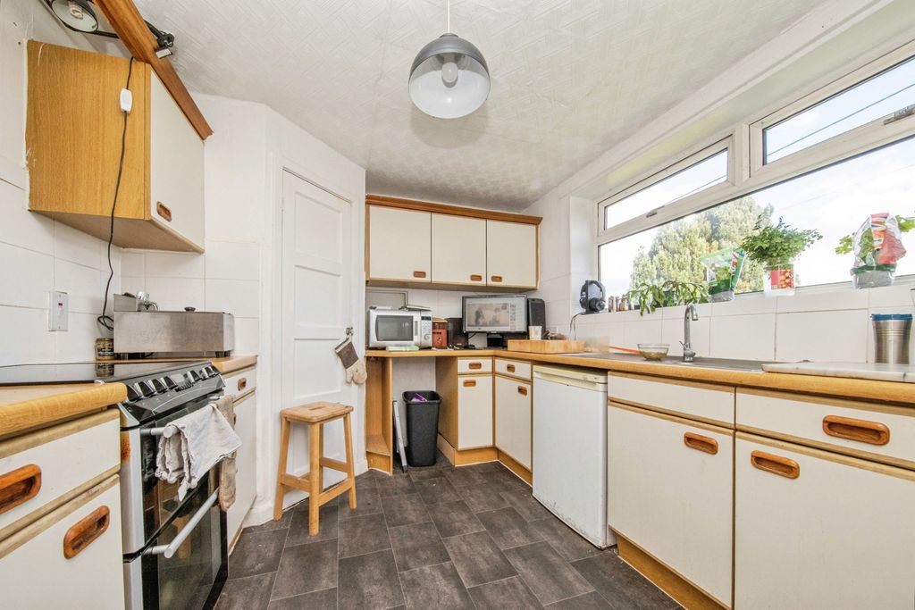 Property photo 3 of 14 Photo