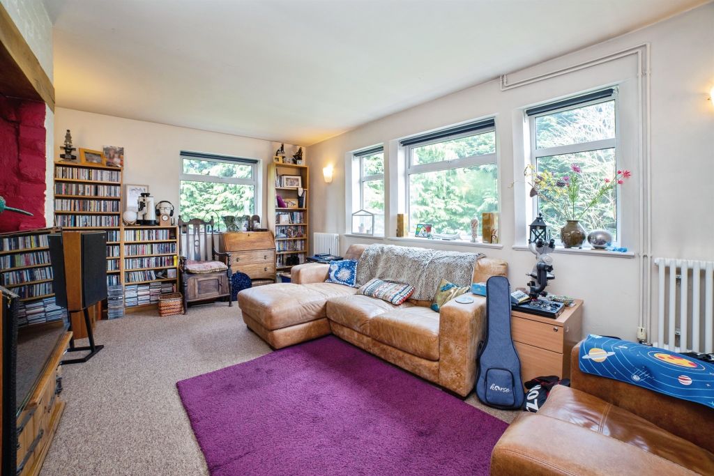 Property photo 2 of 17