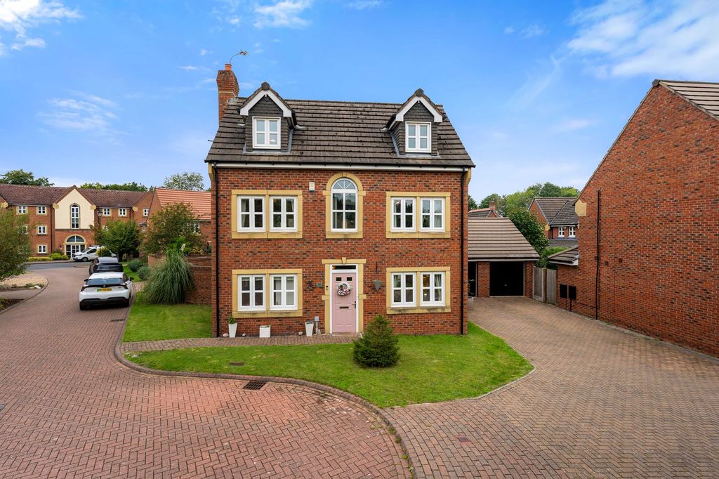 Property photo 1 of 46