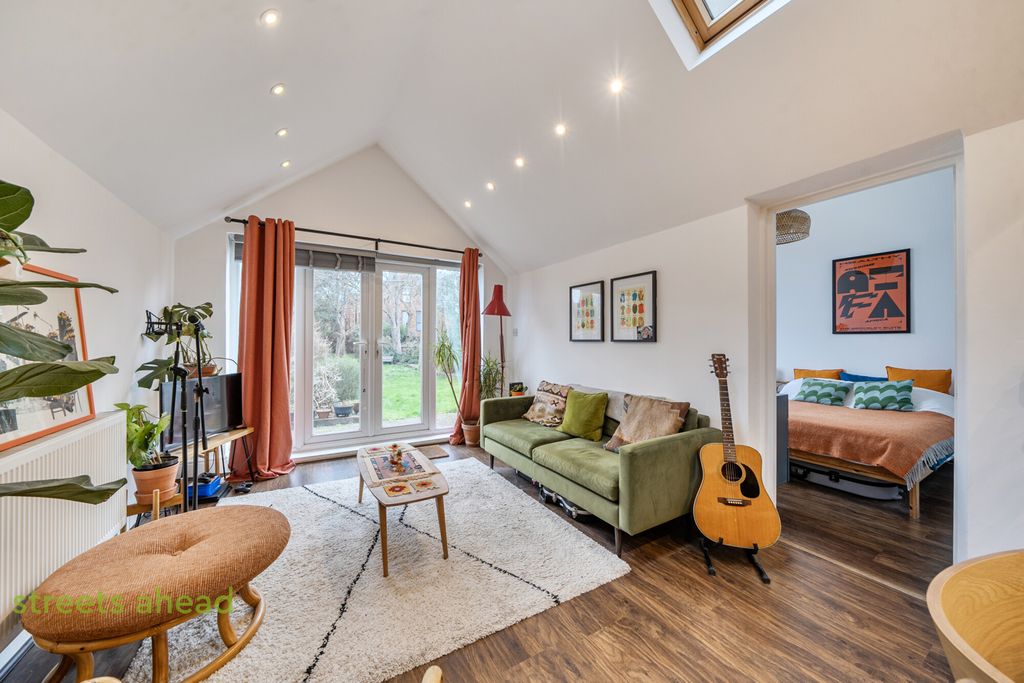 Property photo 1 of 20 7536Aa36-6166-4d4...