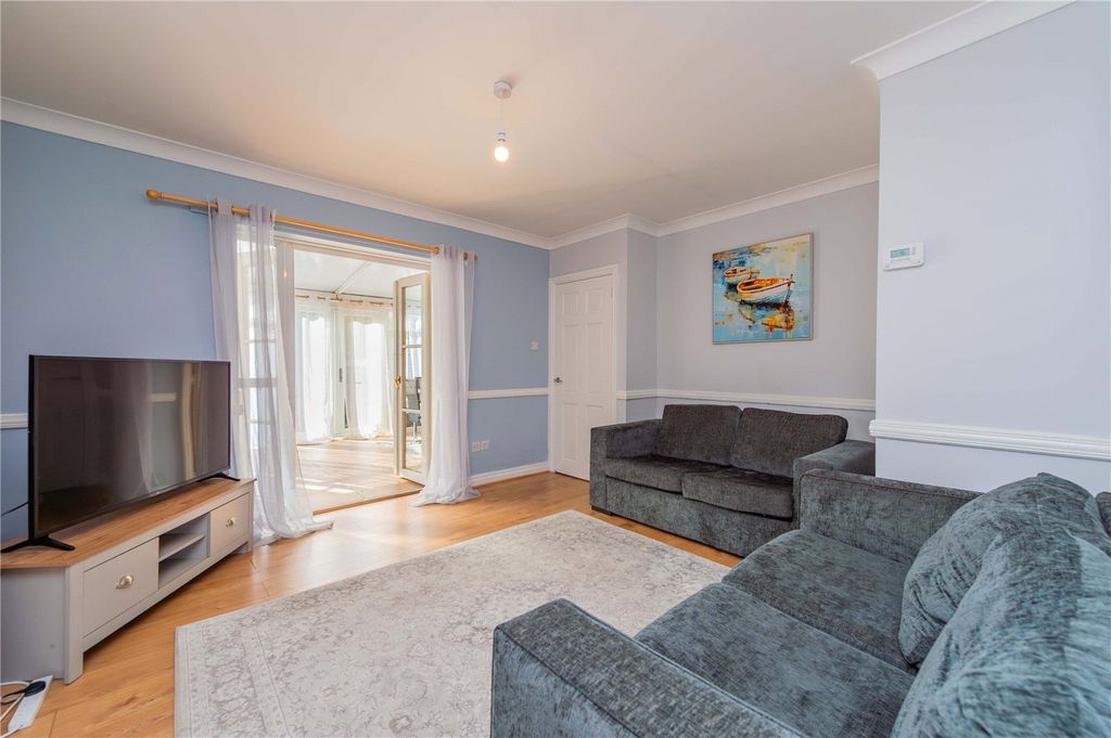 Property photo 2 of 38 Picture No. 20