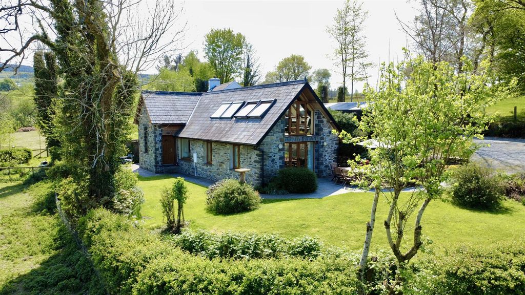 Property photo 1 of 70 Dji_Fly_20250501_130942_607_1746127793810_Photo_Op