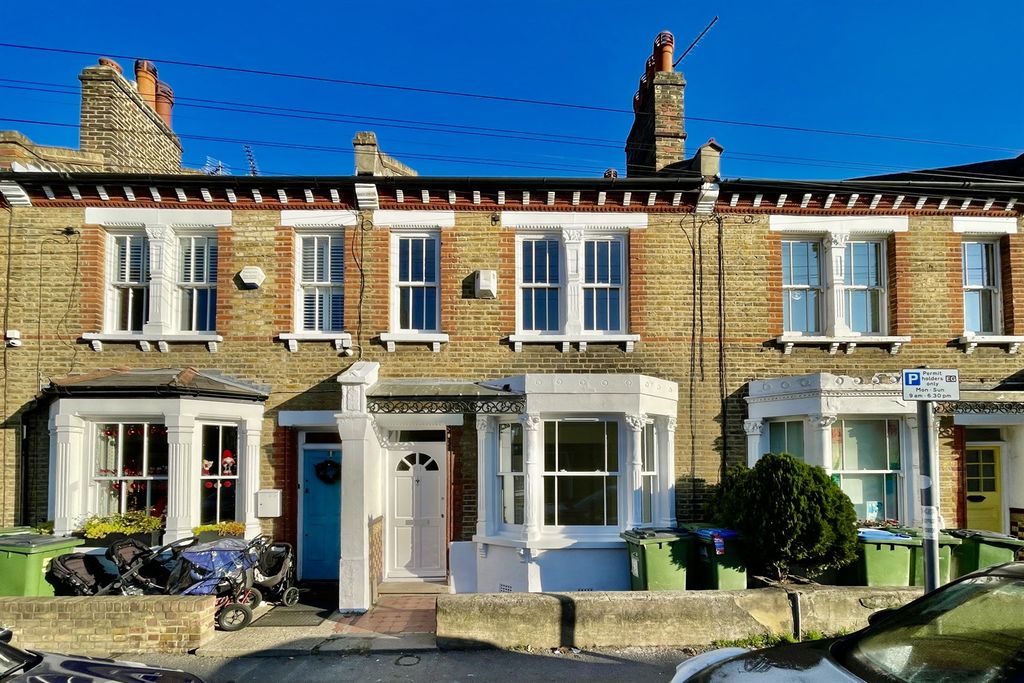 Property photo 1 of 11 (Main)