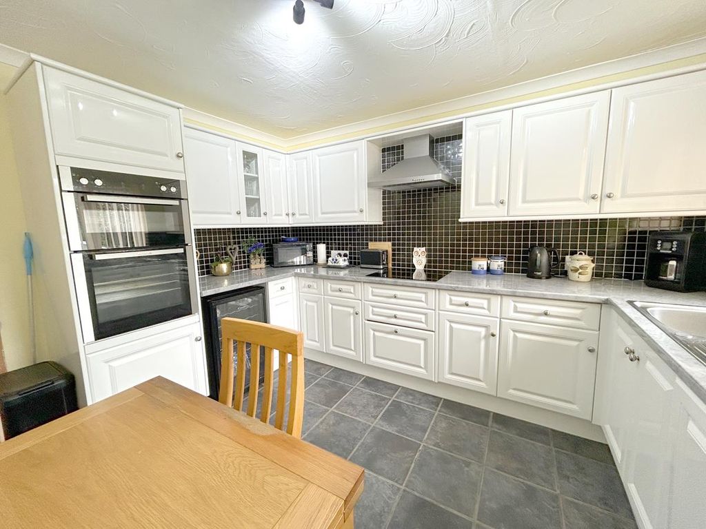 Property photo 3 of 12 Img_5102.Jpg