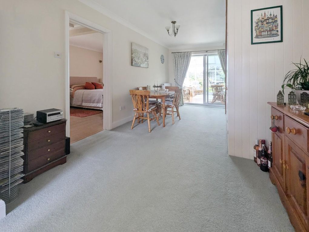 Property photo 2 of 13 9017959-104688-133922305258483429-752d861d-037B-4B