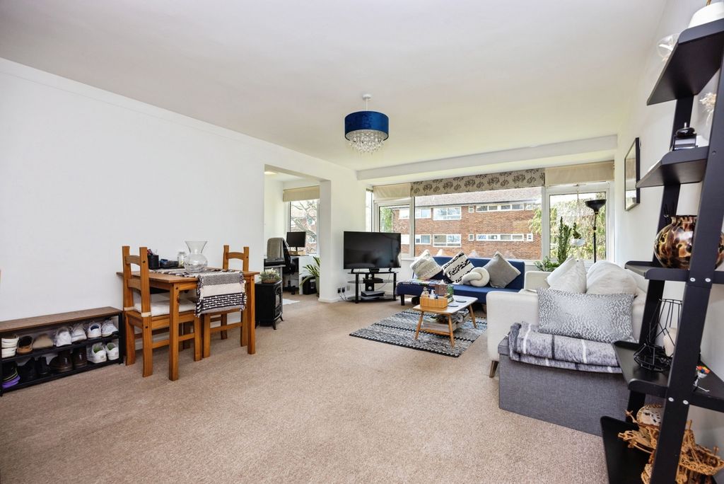 Property photo 3 of 21 Pbox-Img.Jpg