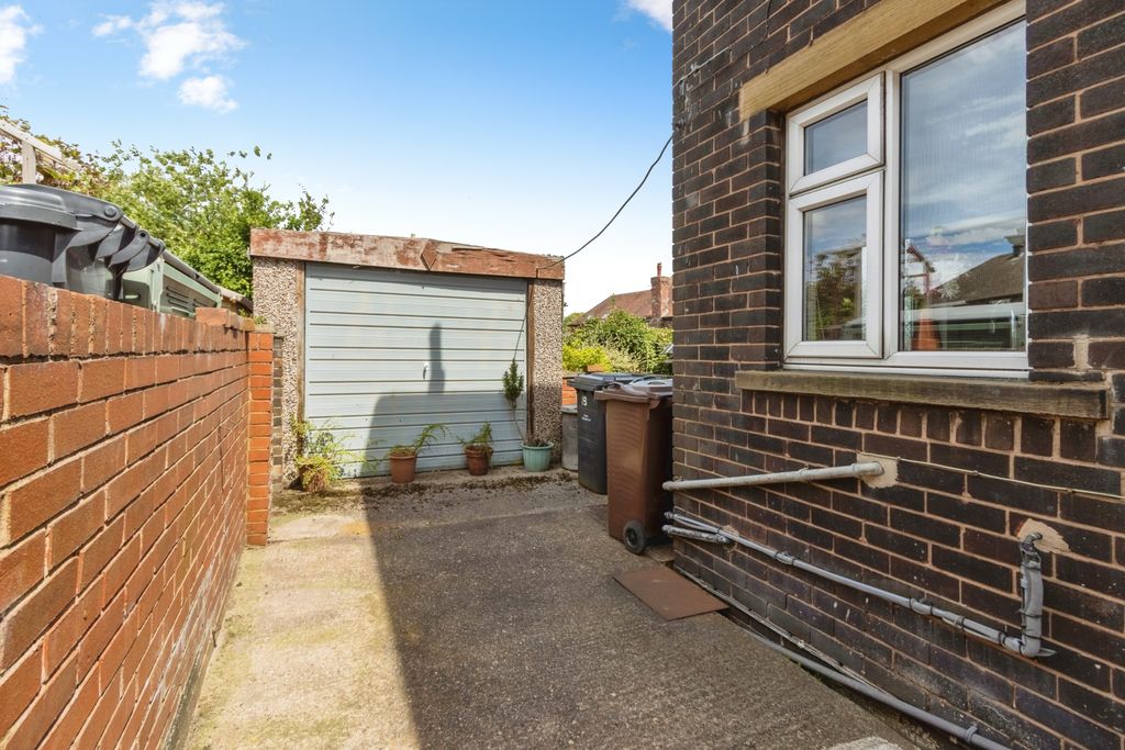 Property photo 2 of 15