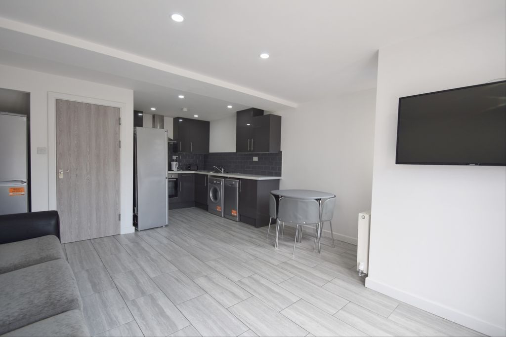 Property photo 3 of 13 Photo 3