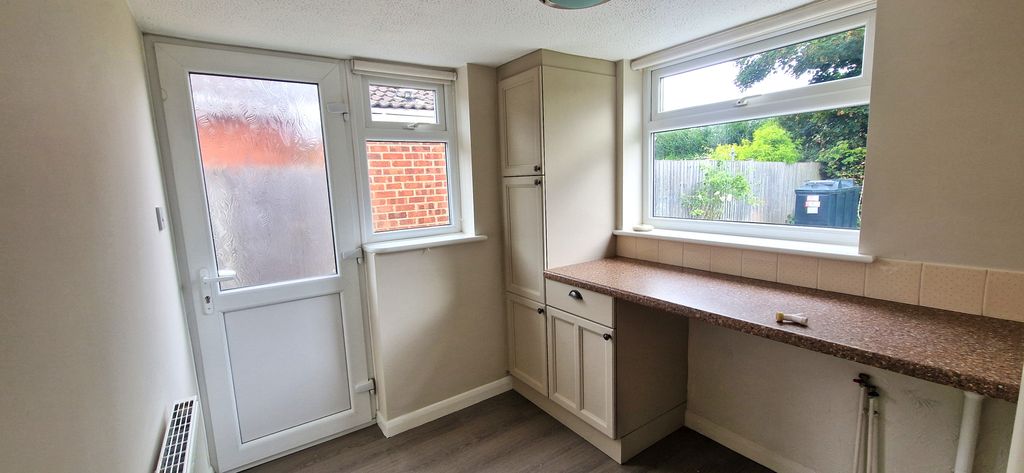 Property photo 3 of 8 Utility Room