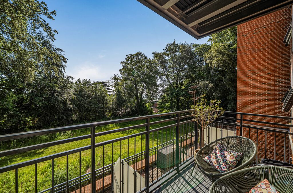 Property photo 2 of 9 1458629-10-6A16Ad...