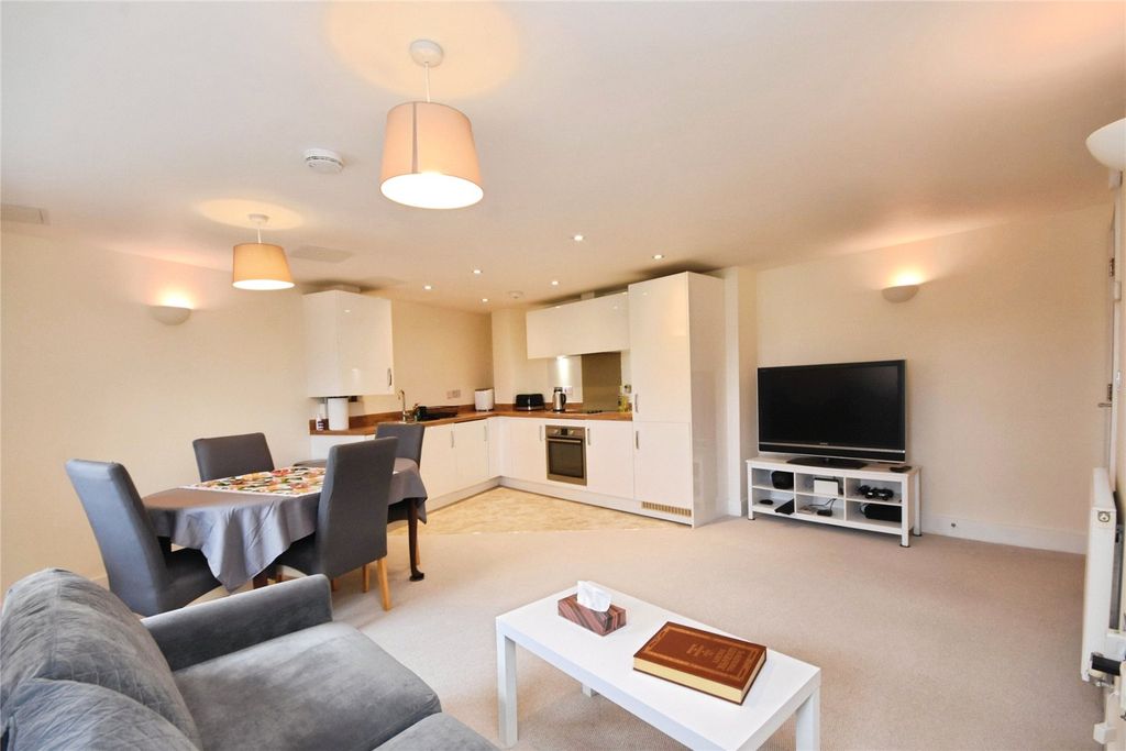 Property photo 2 of 11 Open Plan Living