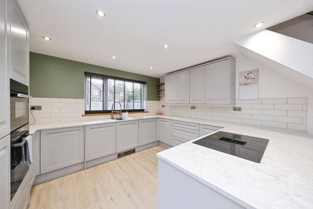 Property photo 3 of 35 Img_8129