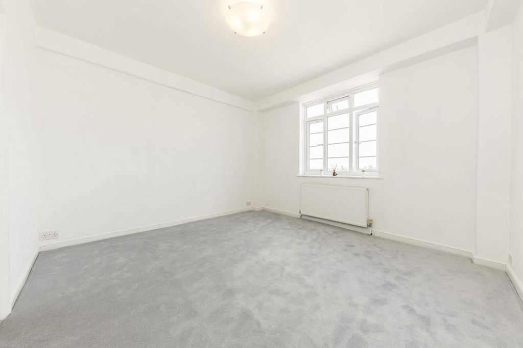 Property photo 2 of 3