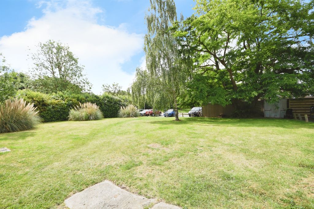 Property photo 3 of 17