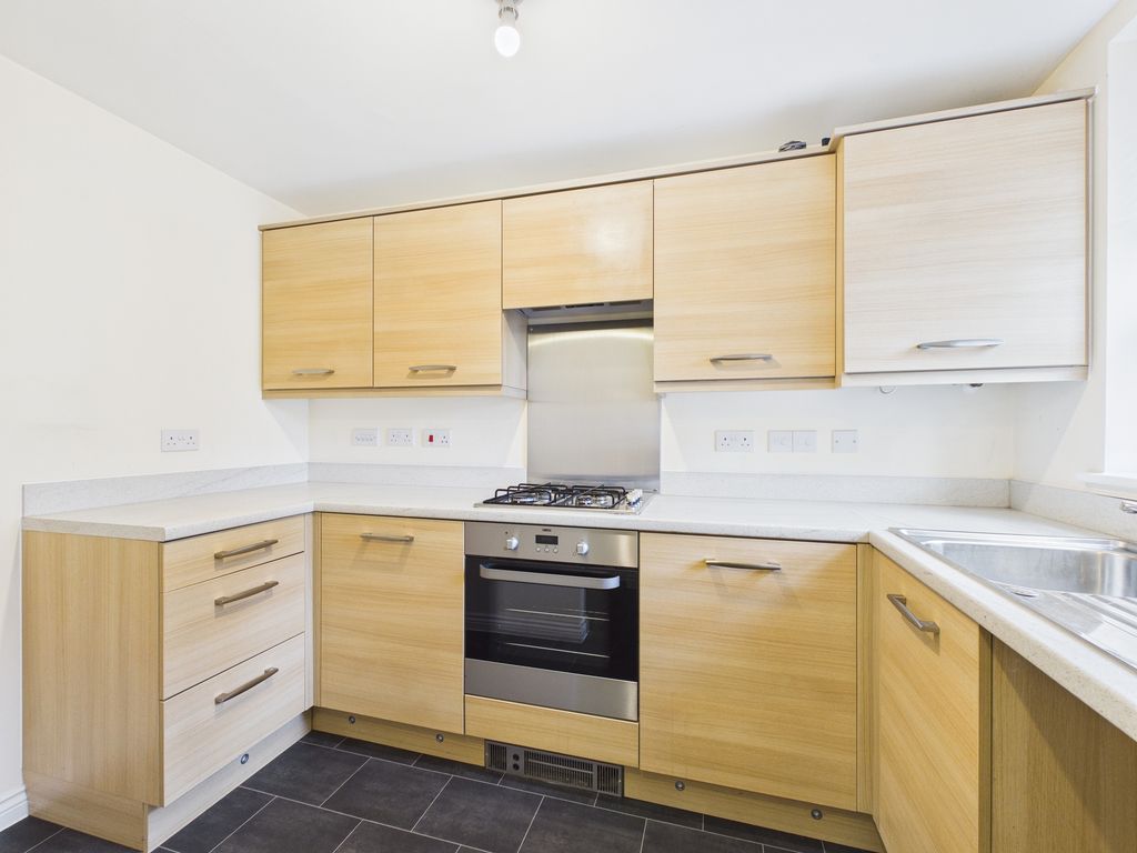 Property photo 2 of 16 Kitchen