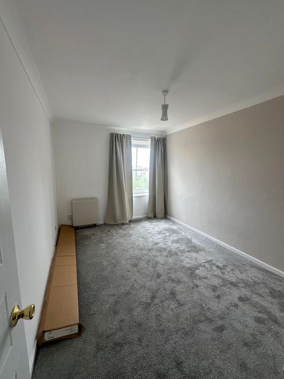 Property photo 3 of 6