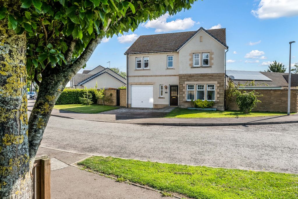 Property photo 1 of 31