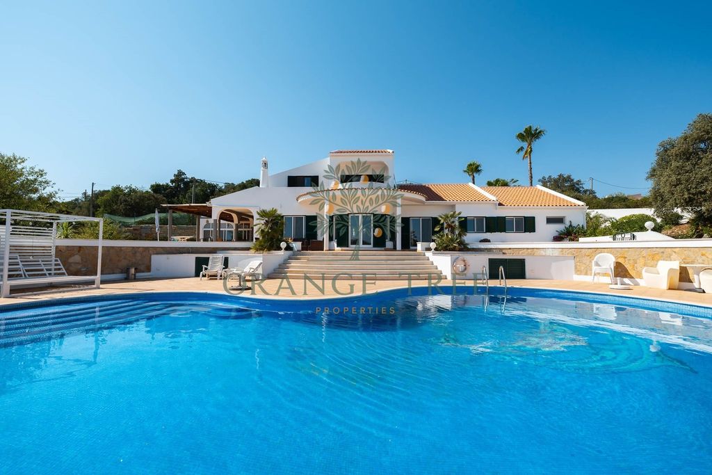 Property photo 1 of 57 Spacious Villa For Sale - Loulé | 4 Bedrooms