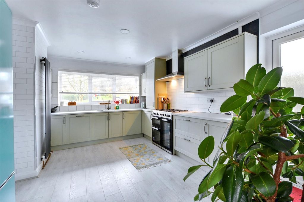 Property photo 3 of 50 Kitchen
