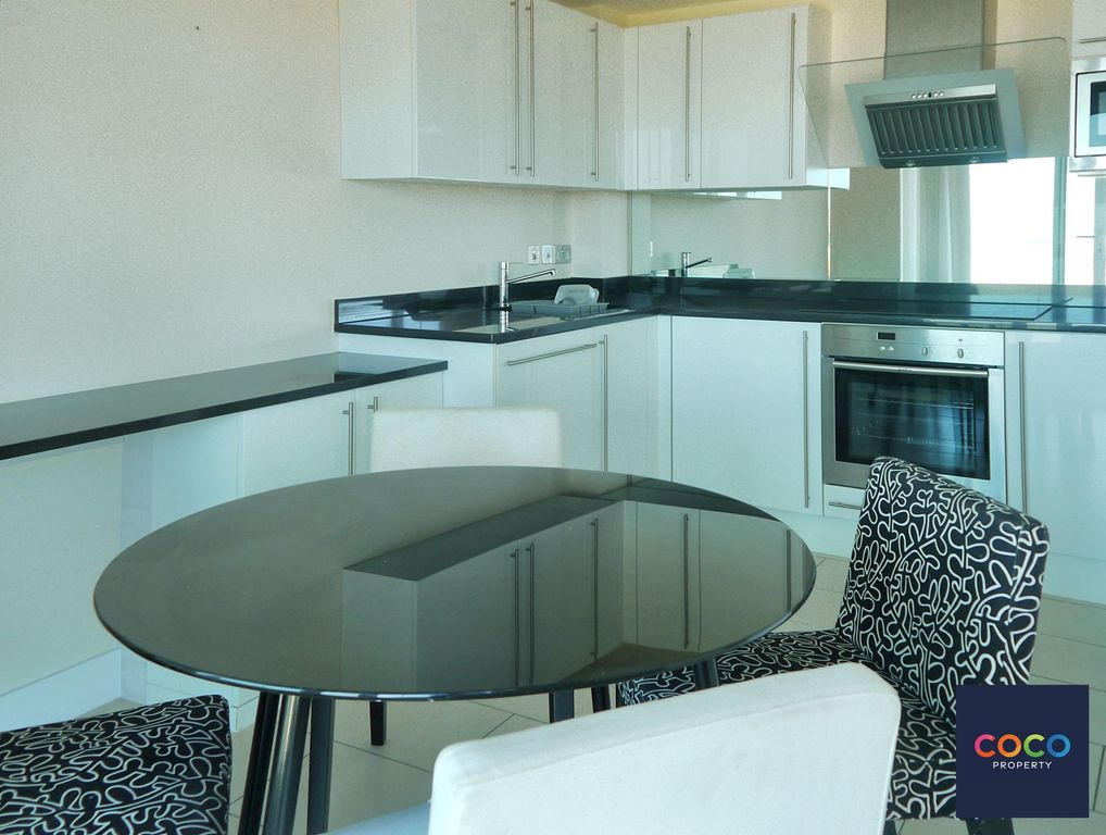 Property photo 2 of 10 Kitchen