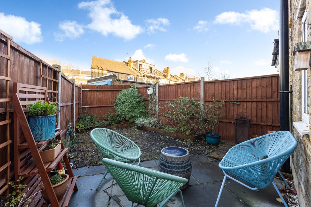 Property photo 2 of 10