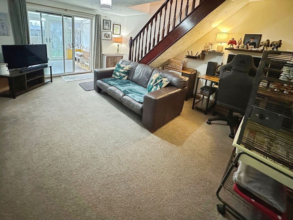 Property photo 3 of 9