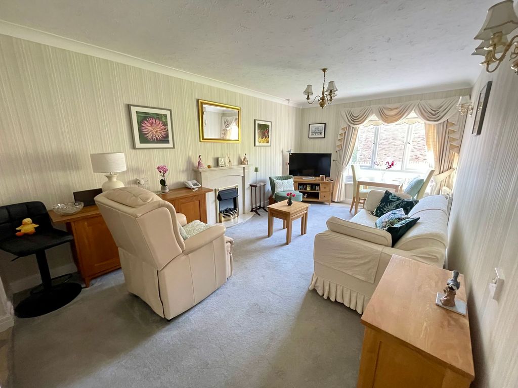 Property photo 2 of 9