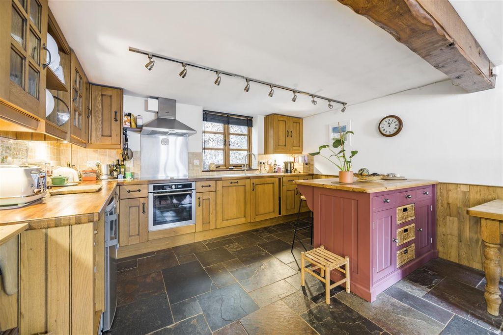 Property photo 2 of 16 Kitchen