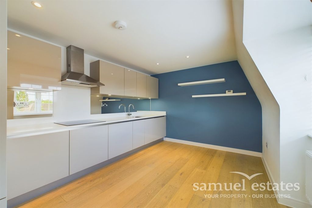 Property photo 3 of 13 Kitchen