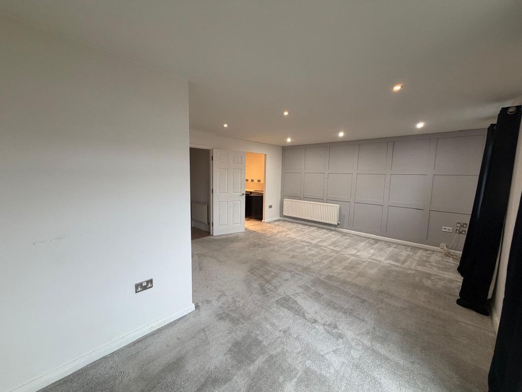Property photo 3 of 14 Picture No. 28