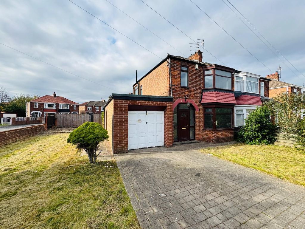 Property photo 1 of 13 Front