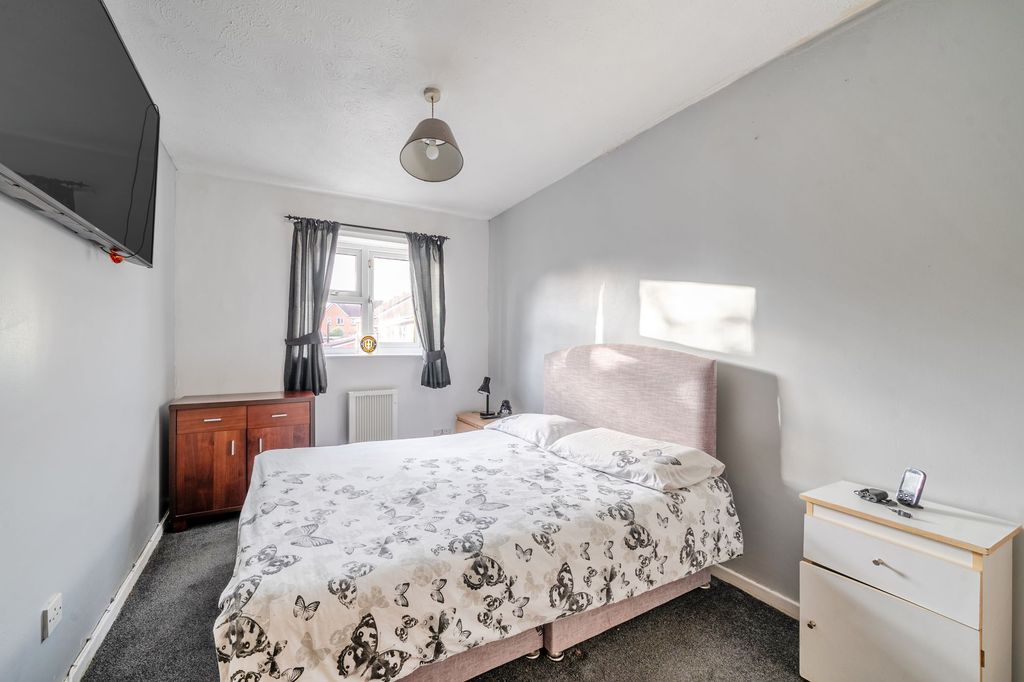 Property photo 3 of 9