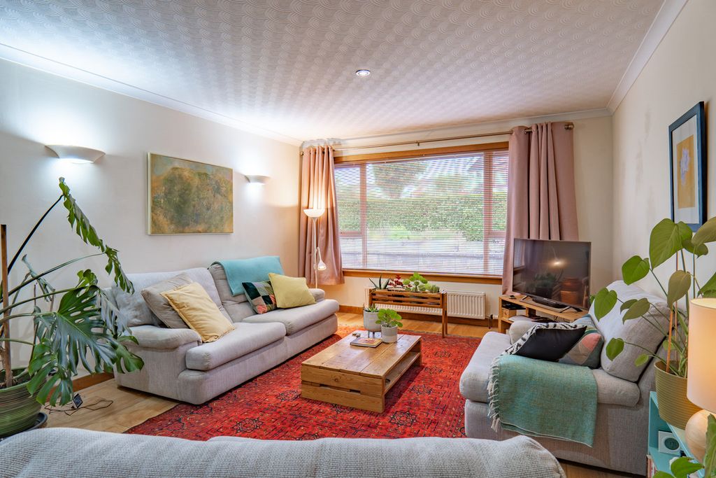 Property photo 2 of 46