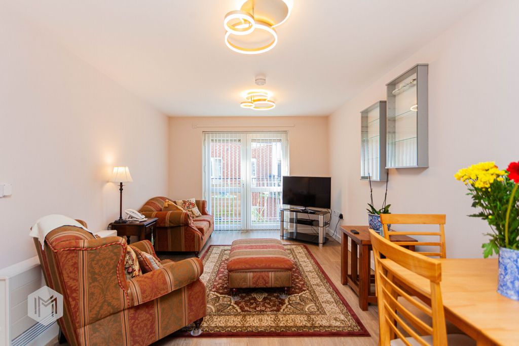 Property photo 1 of 19 Picture No. 10