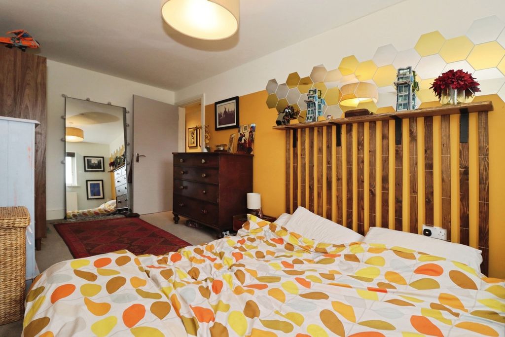 Property photo 3 of 13 Pbox-Img.Jpg