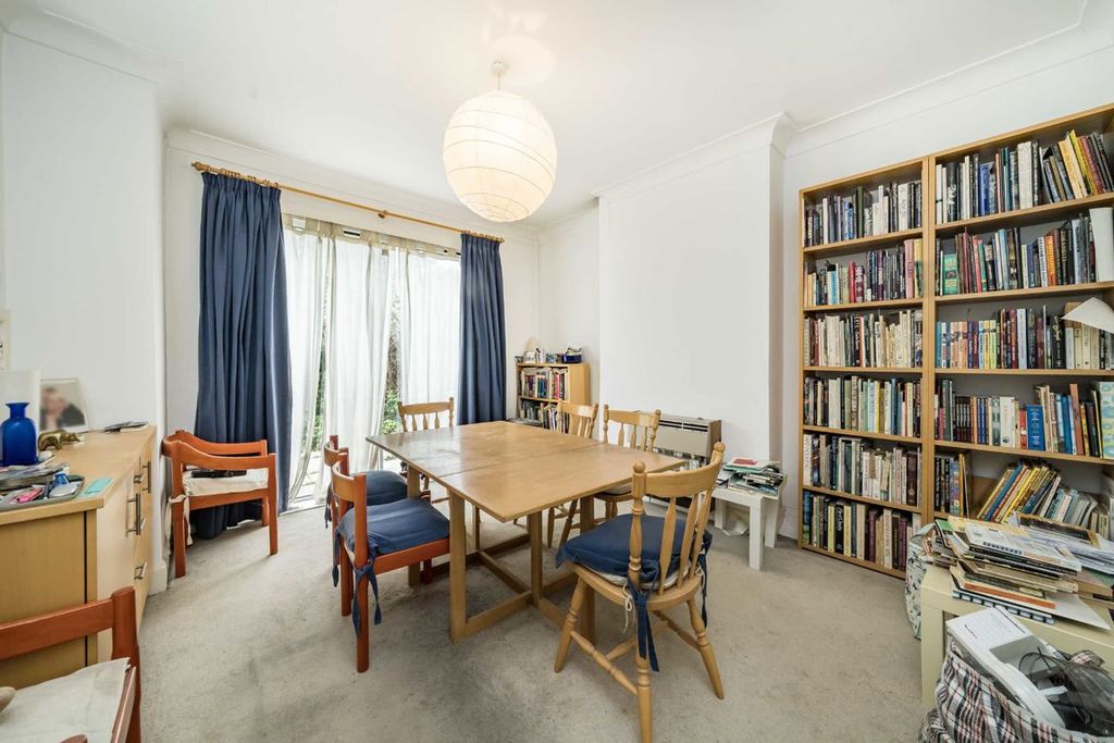 Property photo 3 of 6